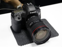 買哪個(gè)好？終極PK：微單和單反誰出色？