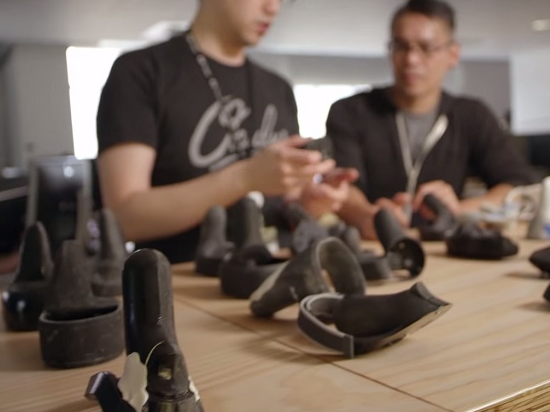 不就是個游戲手柄，原型竟要重做300次