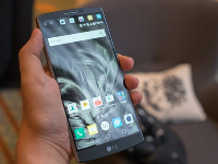 視頻：售價(jià)破4千！主副雙屏LG V10真機(jī)上手?