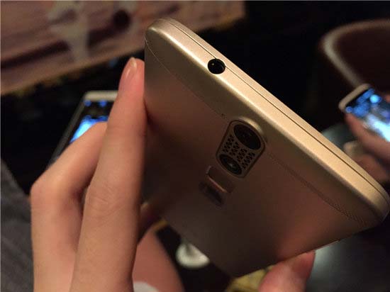 新機(jī)齊鑒賞 中興AXON天機(jī)mini售價2299起