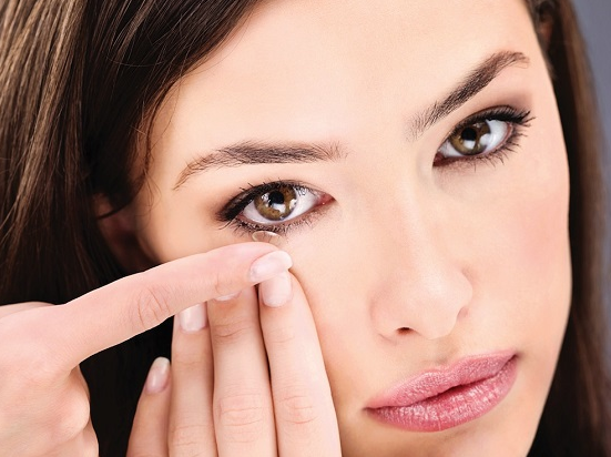 谷歌又來了：隱形眼鏡穿戴設(shè)備可以充電通信...