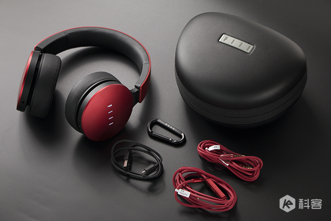 這就是助汪峰上頭條的神器，fiil耳機(jī)首發(fā)評(píng)測