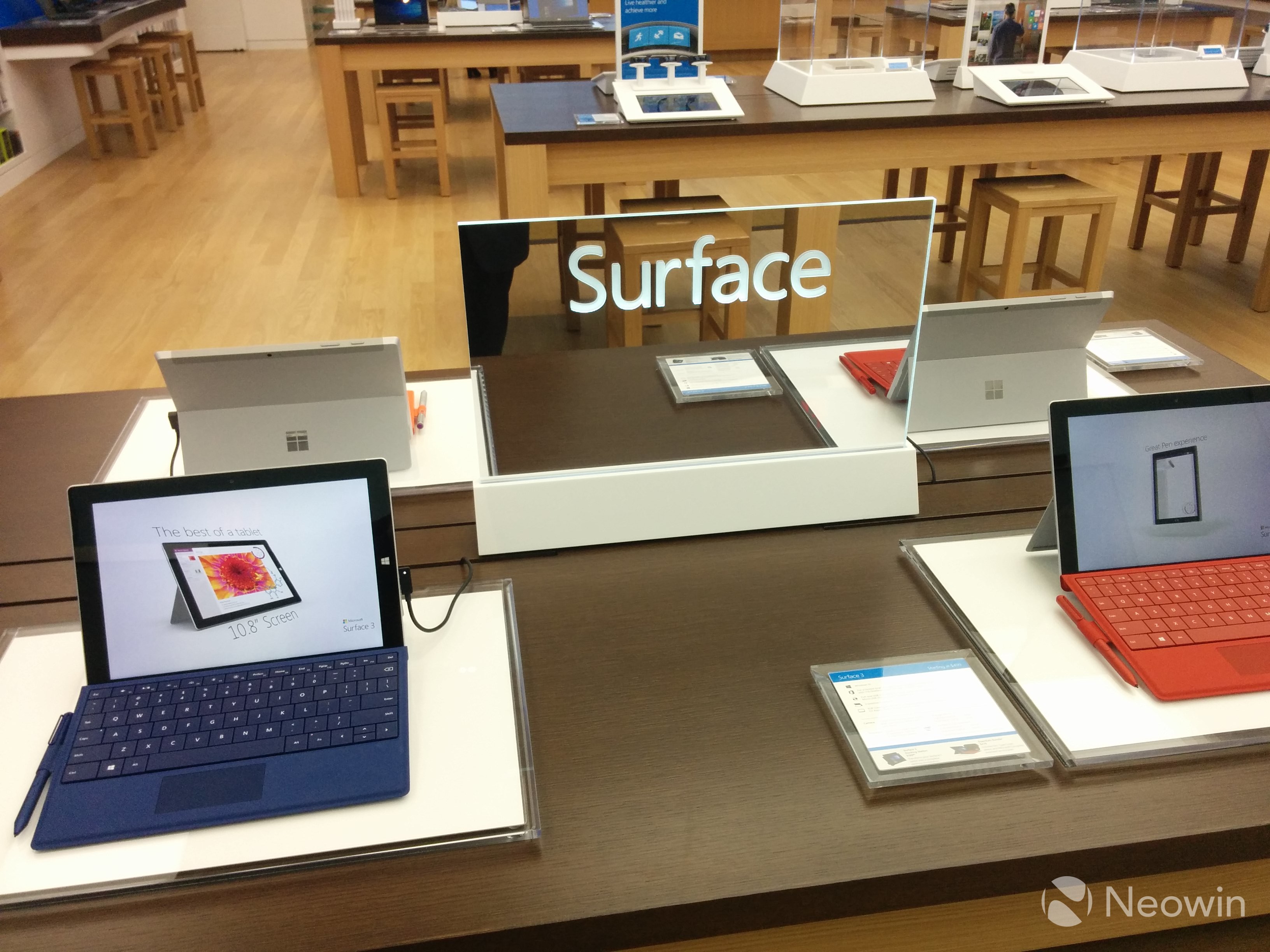 比蘋果Apple Store更氣派！全球最大微軟旗艦店開業