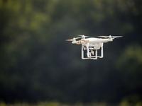 城會玩！沃爾瑪將用無人機試驗送貨上門