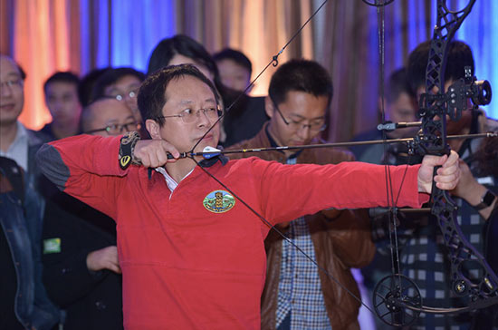 不服射個箭？周鴻祎：奇酷完勝榮耀5X魅藍(lán)metal