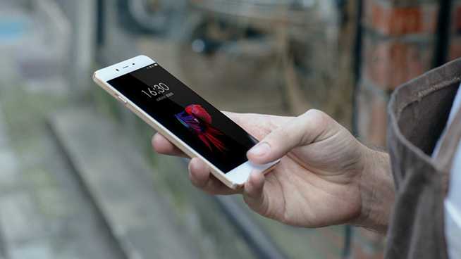 轉(zhuǎn)型之作 1499元的一加手機X正式發(fā)布