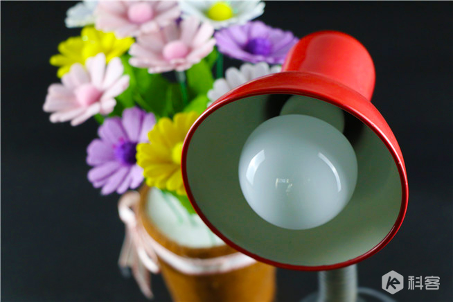 給生活加點色彩，AddLight智能蘑菇燈體驗