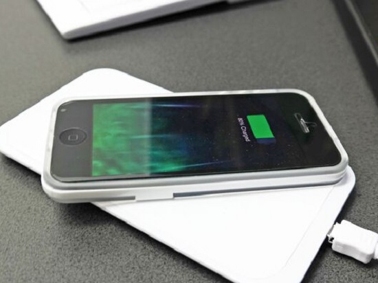 真相！iPhone不能無(wú)線充電竟因金屬外殼