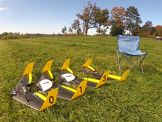 視頻：秒殺人工操控 這款無人機(jī)能自主飛行