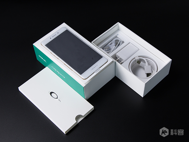 長(zhǎng)續(xù)航配搭閃充的完美結(jié)合：OPPO R7s評(píng)測(cè)