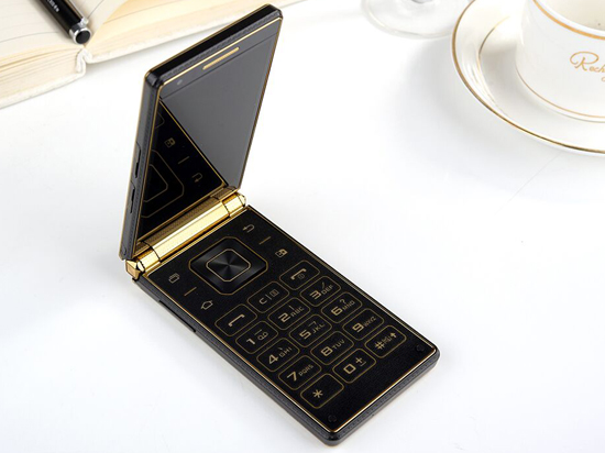 亮瞎蘋果！三星萬元土豪翻蓋機(jī)亮相