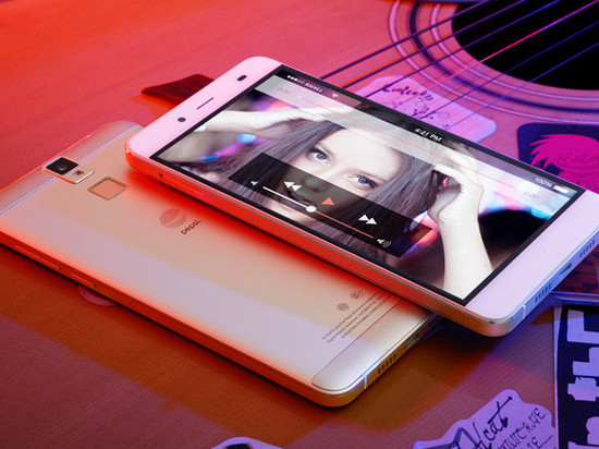 不賣汽水賣手機(jī)！百事手機(jī)P1s正式發(fā)布