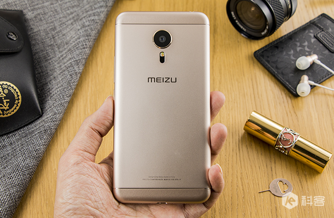 美，值得你等待！魅族PRO 5金色版圖賞