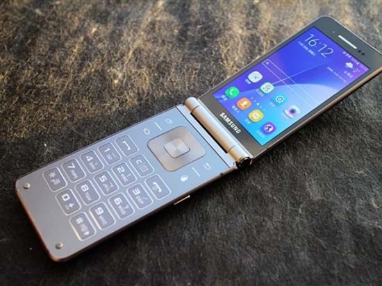 帶著它會頓時(shí)高大上嗎？三星W2016真機(jī)面世