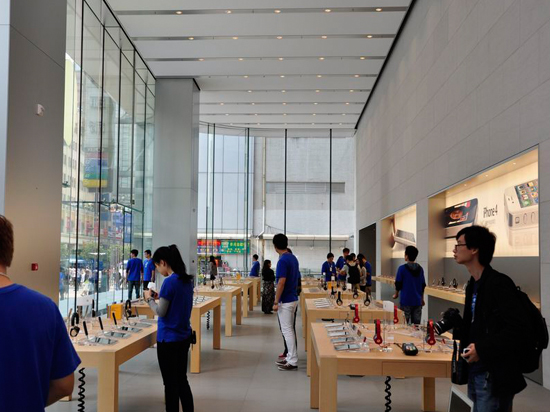 iPhone維修預約號一票難求，黃牛樂了