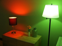 換顏色，播音樂...智能燈泡真的有人要嗎？