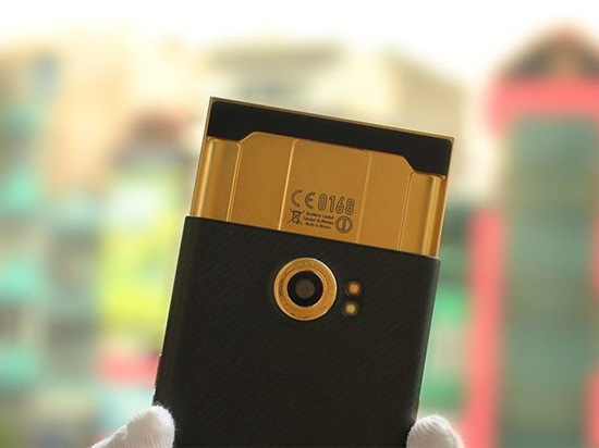 售價近萬元！24K鍍金版黑莓Priv想要嗎？