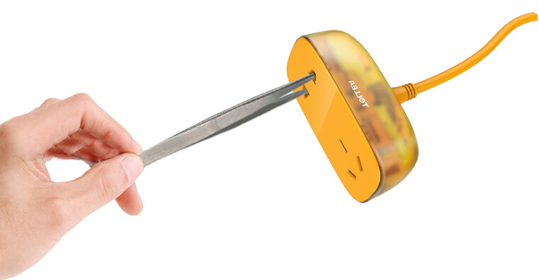 布叮智能插座：多彩透視外觀 防水設(shè)計(jì)不觸電