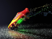 全自動化！阿迪達(dá)斯明年將利用機(jī)器人生產(chǎn)跑鞋