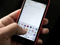 快看，這有一大堆emoji表情等著你“領養(yǎng)”