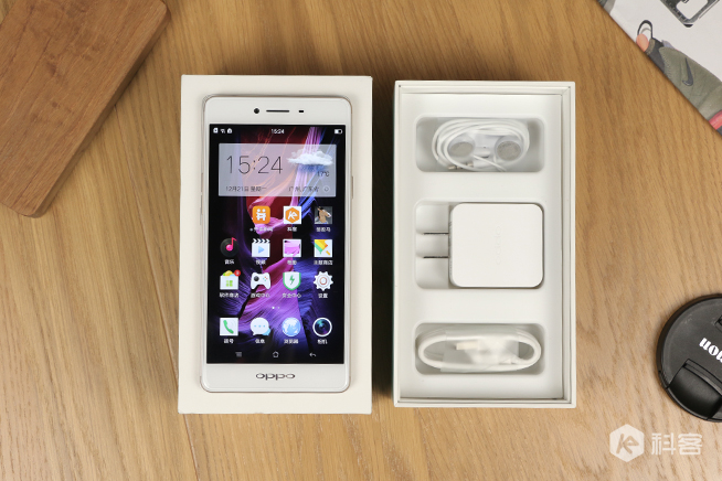 千元金屬大屏輕旗艦 OPPO A53開(kāi)箱圖賞