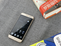 電量非凡還能當(dāng)充電寶 中興千元手機遠(yuǎn)航3圖賞