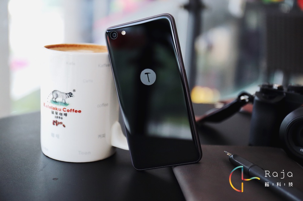 錘子T2開(kāi)箱圖賞：獨(dú)具匠心的對(duì)稱(chēng)美學(xué)