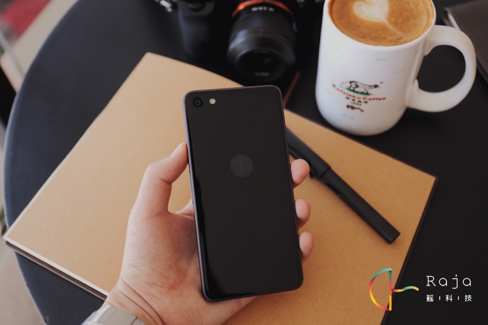 錘子T2開(kāi)箱圖賞：獨(dú)具匠心的對(duì)稱(chēng)美學(xué)