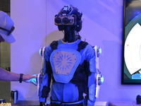 想提前體驗(yàn)變老？這套衣服R70i可以幫你