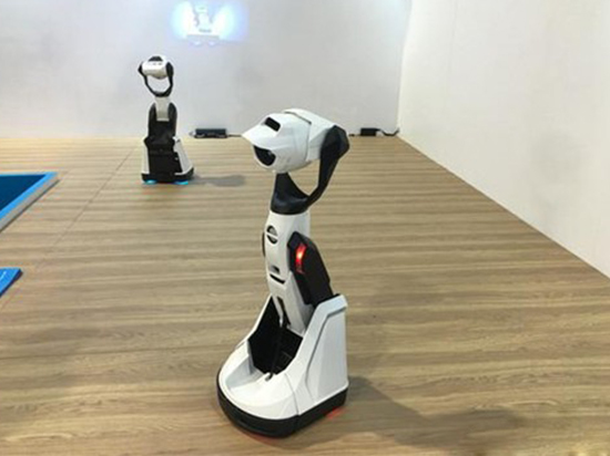 視頻：Cerevo推Tipron自動(dòng)變形投影機(jī)器人 