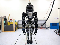 無人駕駛也要司機(jī)？谷歌機(jī)器人Atlas能幫你