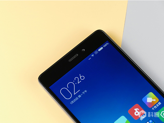 紅米3上手玩：別出心裁的繁星格紋真的好？