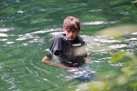 邪乎了！這款簡單T恤能當(dāng)救生衣