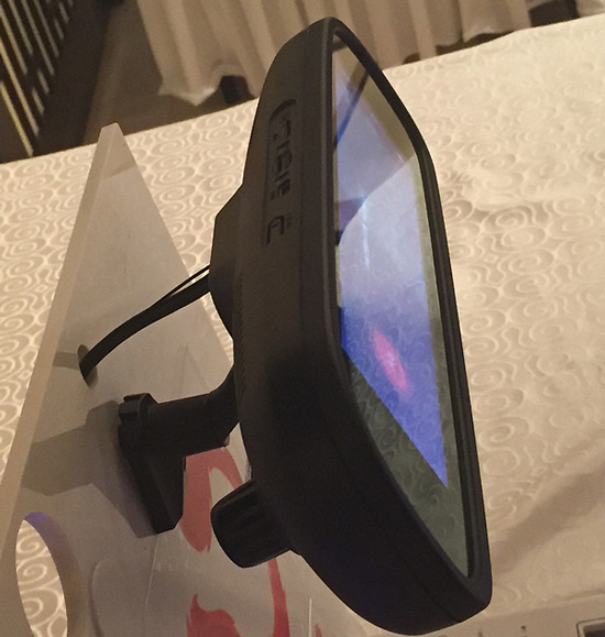 搭載阿里YunOS的智能后視鏡面世，支持車內(nèi)熱點(diǎn)分享