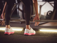 除了手機，三星在MWC上將帶來智能運動鞋