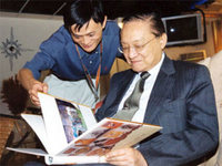 生日禮也玩眾籌，馬云攜淘寶為金庸92歲祝壽