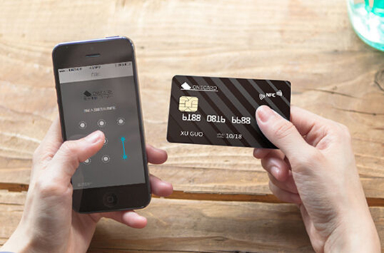 流言辨真假：手機(jī)輻射會(huì)讓銀行卡消磁？