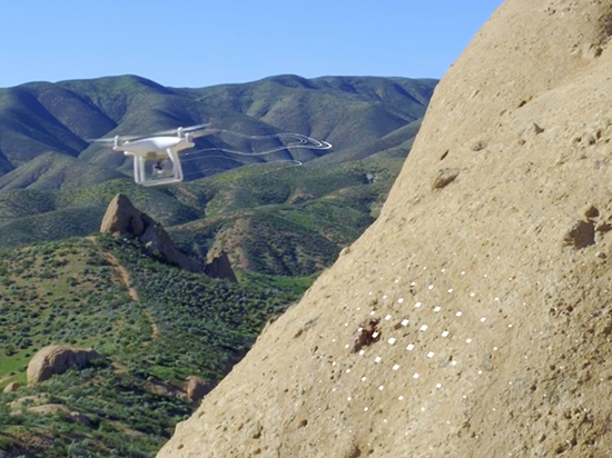 視頻：避障功能暴強(qiáng) 大疆Phantom 4官方宣傳片