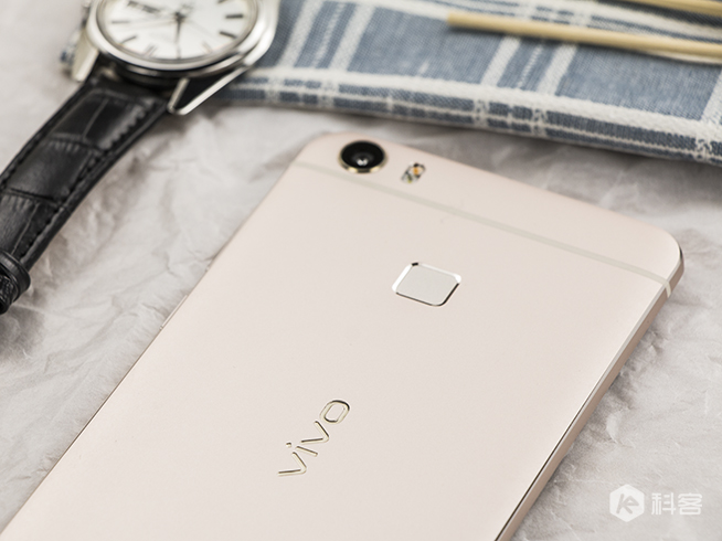 vivo Xplay5圖賞：雙曲面屏釋放的文藝氣質(zhì)