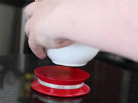 不論大小都能稱！這是款能組合的智能電子秤