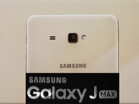 三星這款新機的尺寸實在太大了……