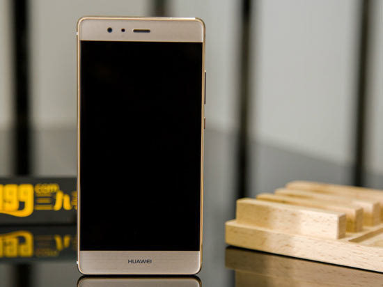 噱頭還是引領(lǐng)專業(yè)？徠卡哈蘇再掀手機(jī)拍攝認(rèn)證風(fēng)潮