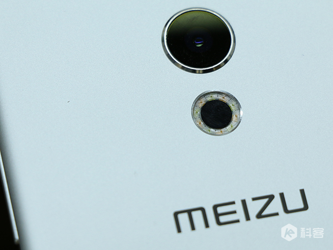 嗨科技：閃光燈誰(shuí)靠譜？魅族PRO 6對(duì)比OPPO/索尼/蘋(píng)果