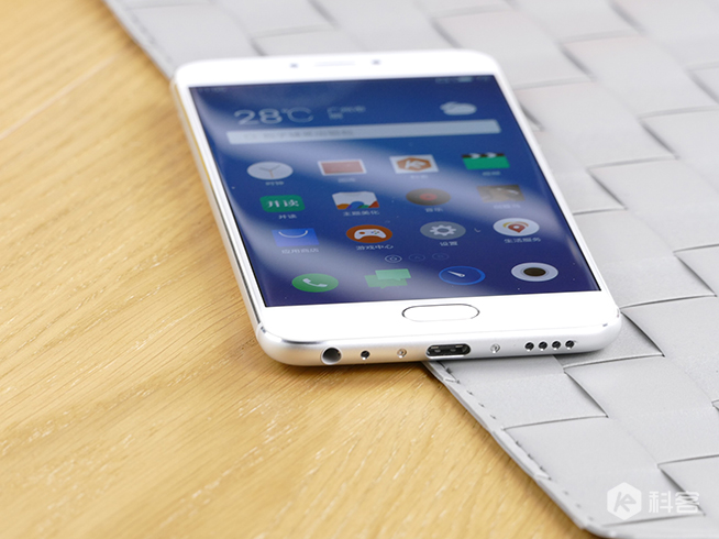 嗨科技：閃光燈誰(shuí)靠譜？魅族PRO 6對(duì)比OPPO/索尼/蘋(píng)果