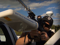 玩飛機(jī)要謹(jǐn)慎 一不小心就被他們打下來