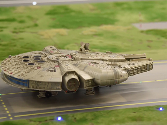 視頻：最牛機(jī)場！協(xié)和號與千年隼號居然能正常起降