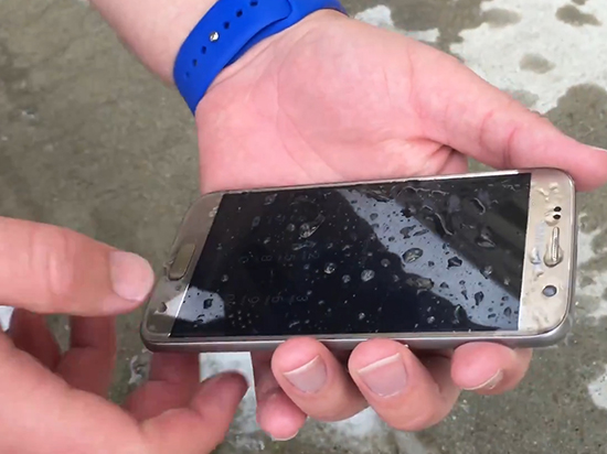 視頻：三星S7到底有多強？冰封+高空暴摔都沒事