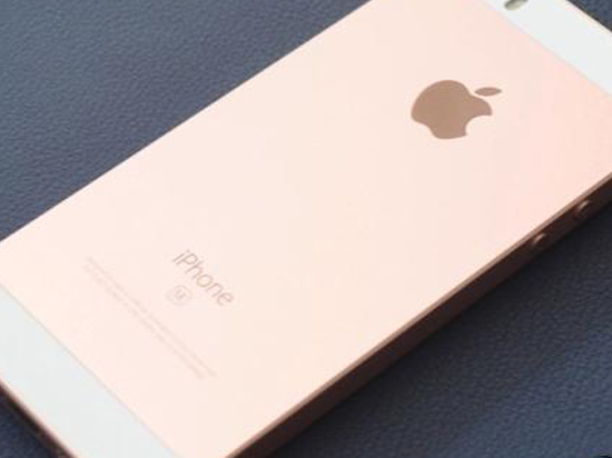 注定火爆不起！iPhone SE上市遇冷 庫存多沒人買