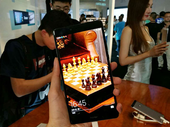 大屏旗艦，榮耀發(fā)布NOTE8/暢玩5等4款新品