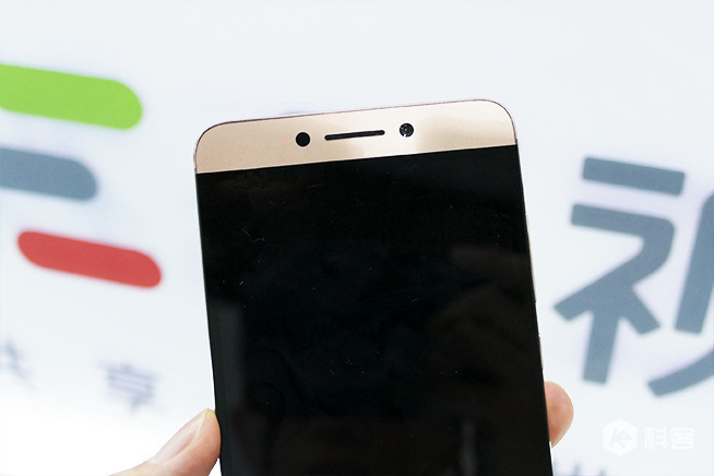 樂視樂2/樂2 Pro/樂Max2圖賞：這ID無邊框升級了？